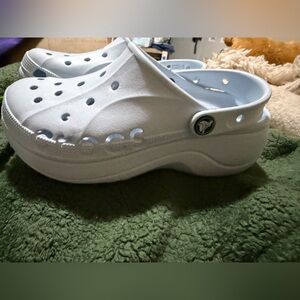 Light blue Women’s platform crocs 7 NEW